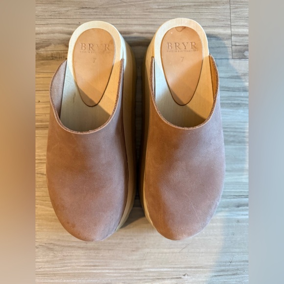 BRYR Chonk Clog in Adobe Nubuck - Picture 2 of 7